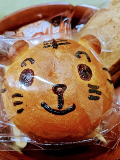 雄新堂 - 志津川（パン）の写真