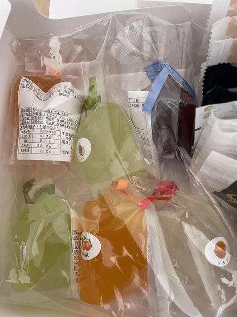 梅花堂 本店（バイカドウ） - 東塩釜（和菓子）の写真