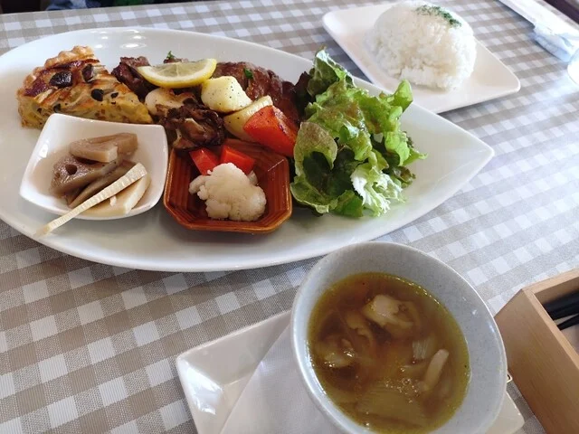 団地の洋食屋 ビエータ - 泉中央（洋食）の写真