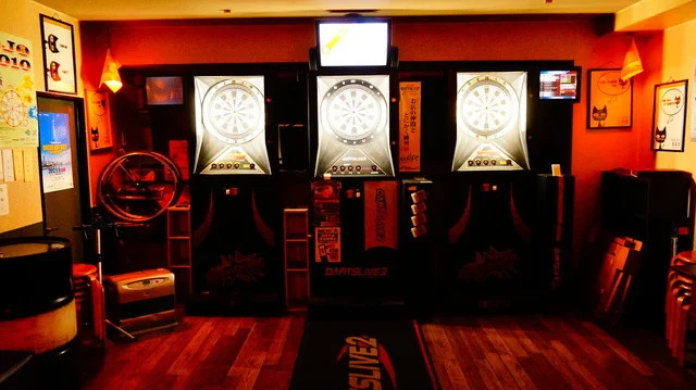 ｃａｆｅ＆ｄａｒｔｓ　黒猫屋 - 青森（バー）の写真