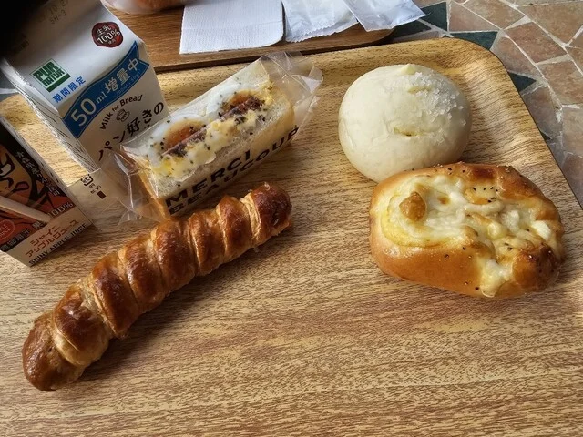 ブーランジェリー・フー（BOULANGERIE  Four） - 中央弘前（パン）の写真