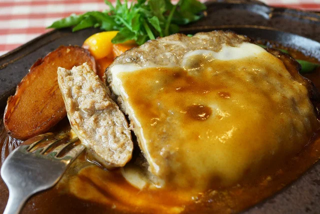 ハンバーグレストランHACHI 名取本店（ハチ） - 杜せきのした（ハンバーグ）の写真