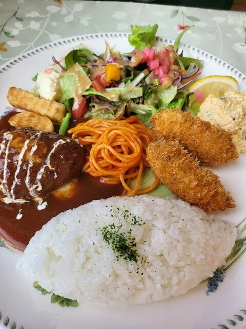 となりのれすとらん - 東仙台（レストラン）の写真