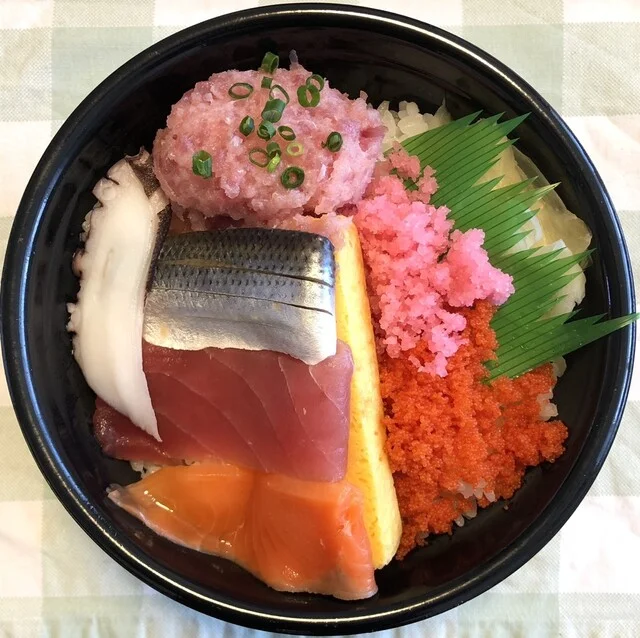 魚丼 仙台長町店 - 富沢（海鮮丼）の写真