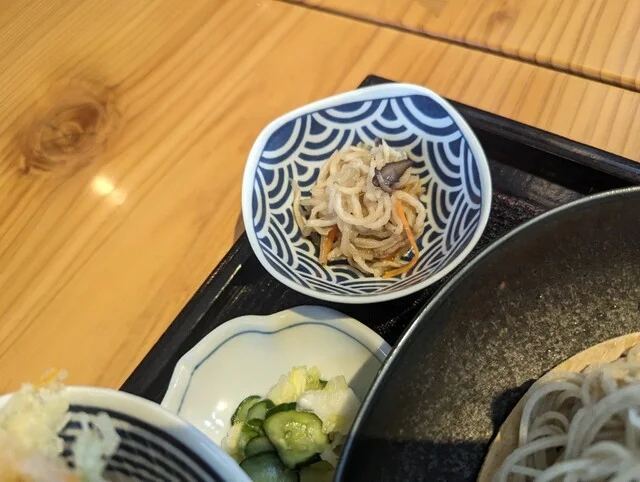 会津山都そば つつみ庵 - 黒松（そば）の写真