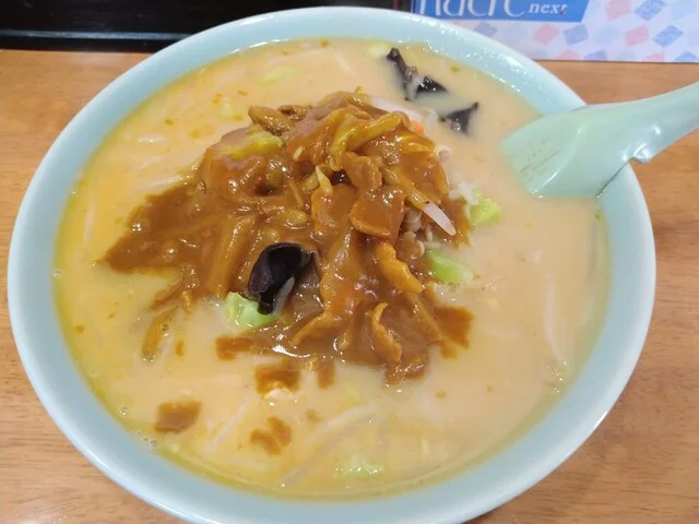 アップル食堂 - 聖愛中高前（ラーメン）の写真