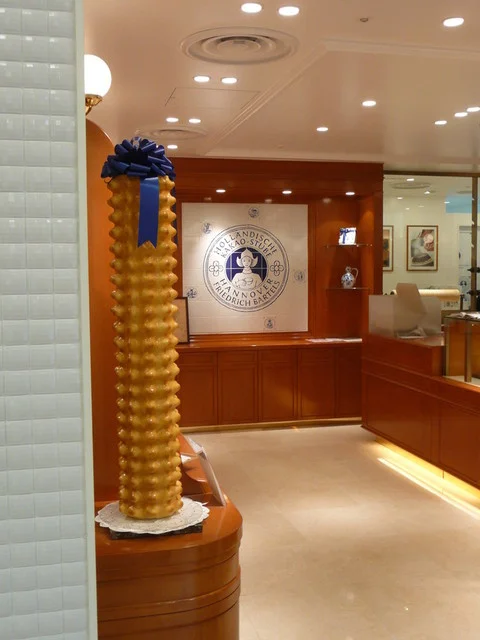 ホレンディッシェ・カカオシュトゥーベ 仙台三越店（HOLL&Auml;NDISCHE KAKAO-STUBE） - 勾当台公園（バームクーヘン）の写真