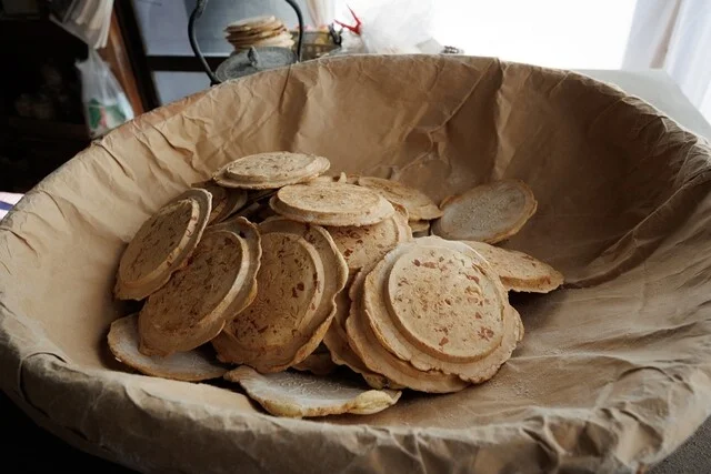 元沢煎餅店 - 本八戸（せんべい）の写真