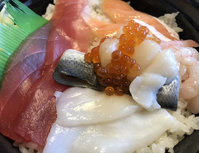 魚丼 仙台長町店 - 富沢（海鮮丼）の写真