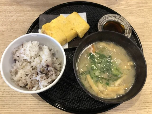 GURUNAVI FOODHALL WYE 八戸ラピア店（グルナビ フードホール ワイ） - 小中野（レストラン）の写真