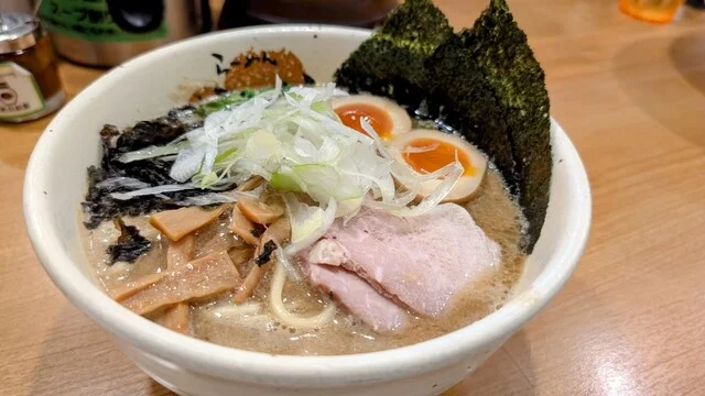 らーめん かいじ 泉店 - 八乙女（ラーメン）の写真