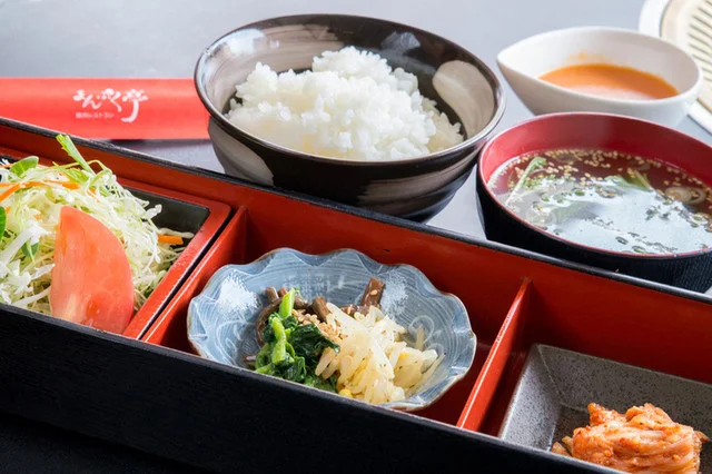 まんぷく亭（マンプクテイ） - 宮城野通（焼肉）の写真