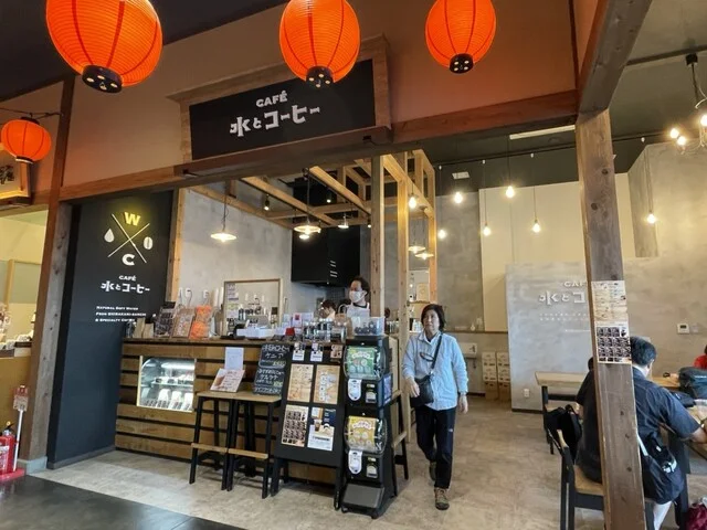 CAFE 水とコーヒー 新青森駅店 - 新青森（カフェ）の写真