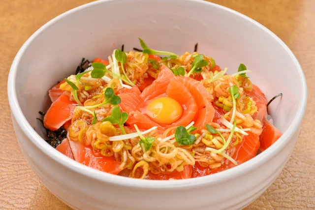 丼の芝楽 - 不動の沢（かつ丼）の写真