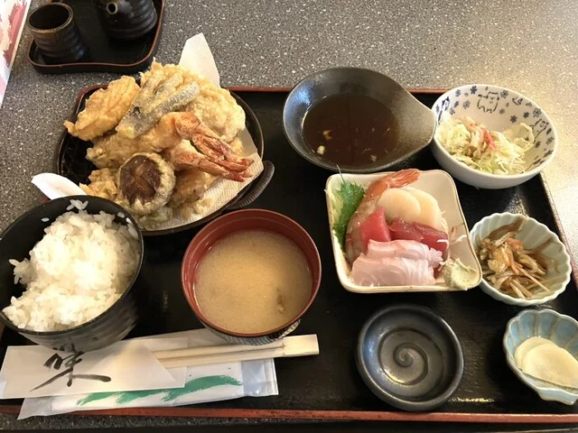 和食 魚靖（和食 ウオヤス） - 八木山動物公園（海鮮）の写真