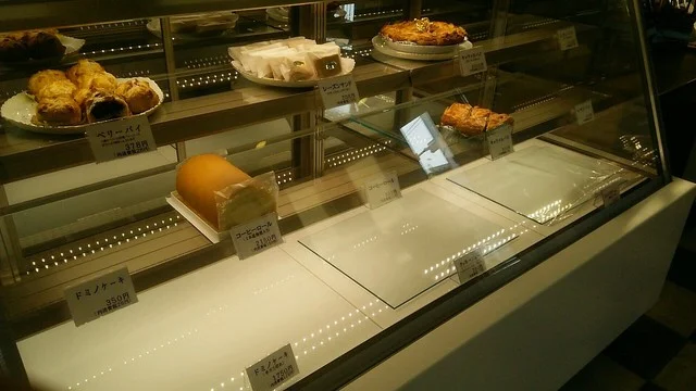 土井精菓（どいせいか） - 西塩釜（ケーキ）の写真