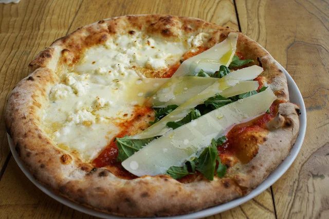 イオンヤ（INONIA） - 杜せきのした（ピザ）の写真