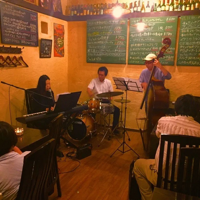 ダイニングアンドバー・ディアブロウ（Dining ＆ Bar dear blow） - 青葉通一番町（ダイニングバー）の写真