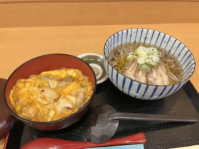 比内地鶏と肉そば 蕃山 - 泉中央（そば）の写真