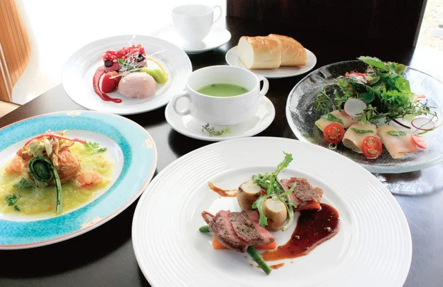 奥入瀬 森のホテル - 八甲田山（フレンチ）の写真