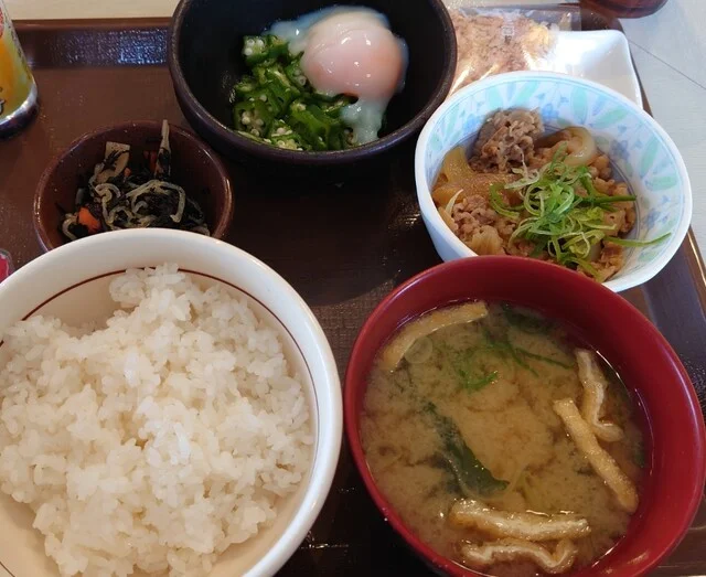 すき家 仙台岩切店 - 岩切（牛丼）の写真