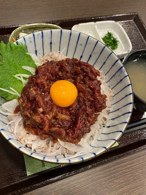 馬神（メガミ） - 本塩釜（馬肉料理）の写真