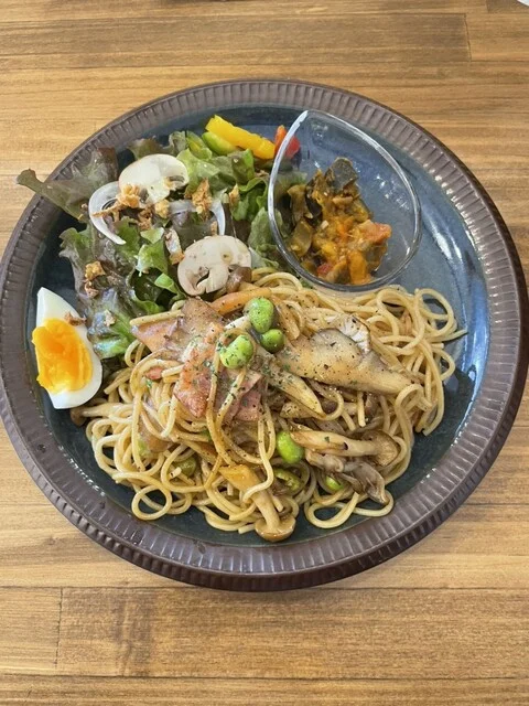 cafe and kissa sugasol（カフェアンドキッサシュガソル） - 黒松（カフェ）の写真