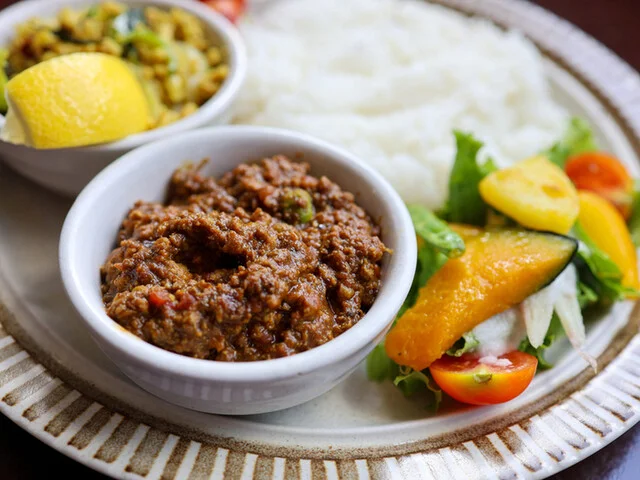 キーマカレーとチャイ なるせ堂 - 松山町（カレー）の写真