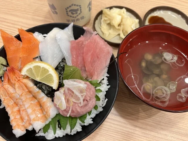 平禄寿司 仙台宮城野 新田東店 - 小鶴新田（回転寿司）の写真