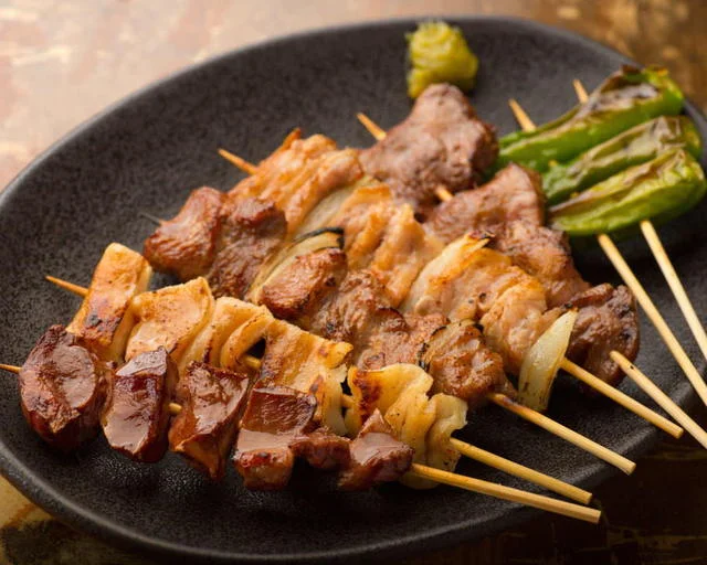 串焼きやきとん とんがらし - 北四番丁（焼き鳥）の写真
