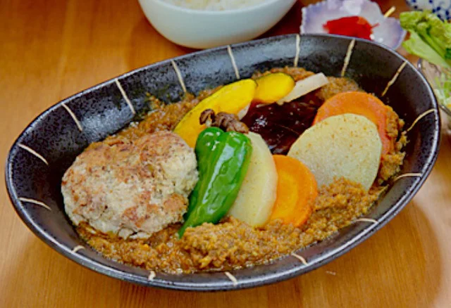 一縁工房 わらび - 新月（食堂）の写真