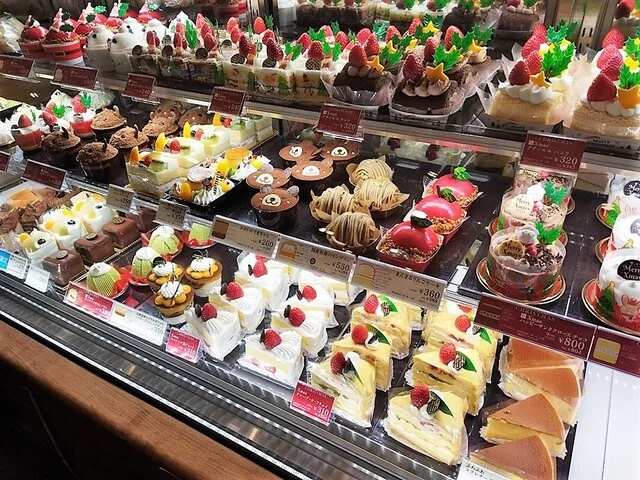 シャトレーゼ 弘前高田店（Chateraise） - 運動公園前（ケーキ）の写真