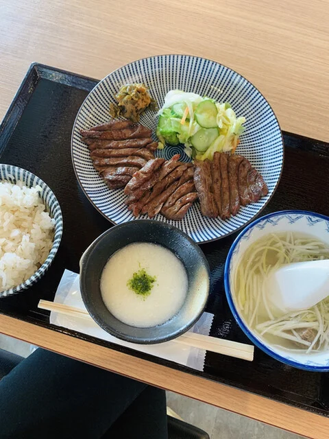 炭焼牛たん東山 かわまちてらす閖上店 - 美田園（牛タン）の写真