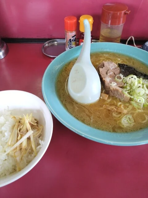 ラーメンショップ 二ツ家店 - 本八戸（ラーメン）の写真