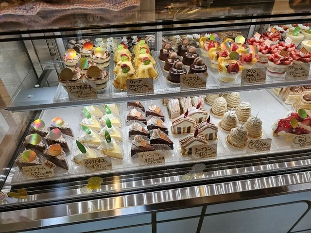 パティスリー ラポール（PATISSEIE Rapport） - 運動公園前（ケーキ）の写真