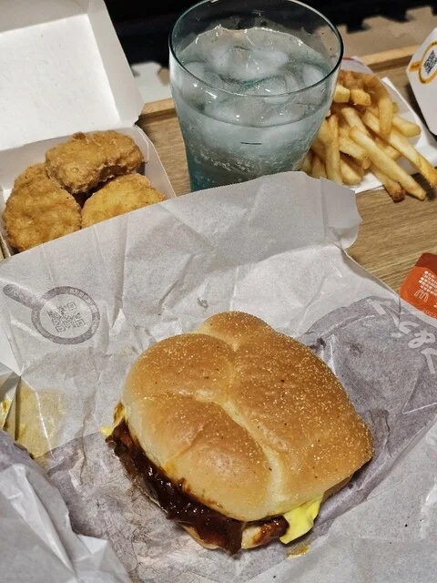 マクドナルド 102弘前店 - 運動公園前（ハンバーガー）の写真