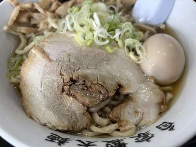 自家製太麺 渡辺（ジカセイフトメン ワタナベ） - 泉中央（ラーメン）の写真