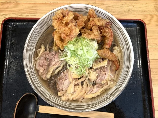 肉そば藤七（ニクソバトウシチ） - 勾当台公園（そば）の写真