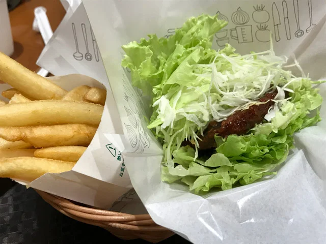 モスバーガー イオン泉大沢店  （【旧店名】モスバーガーファクトリー） - 泉中央（ハンバーガー）の写真