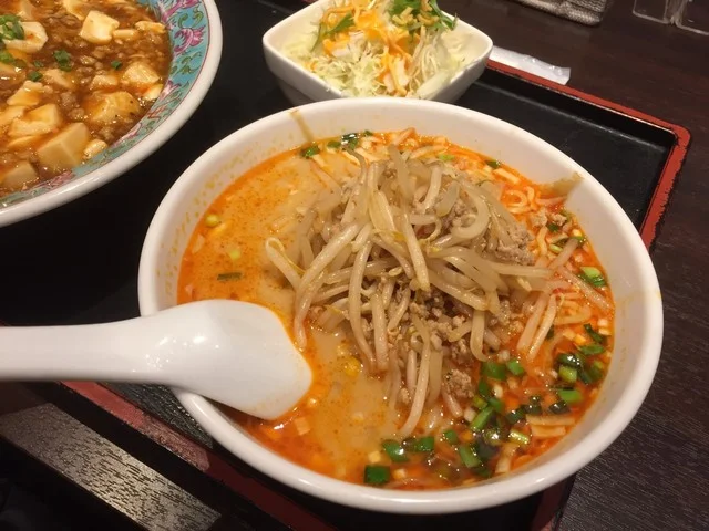 麺点飯 広州 桂木店（メンテンハン コウシュウ） - 筒井（ラーメン）の写真