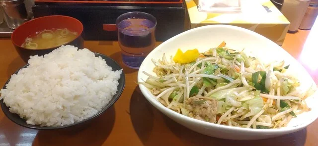 情熱食堂 十和田店 - 十和田市（食堂）の写真