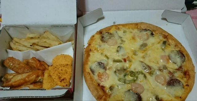 ピザ・テン・フォー 石江店 - 新青森（ピザ）の写真