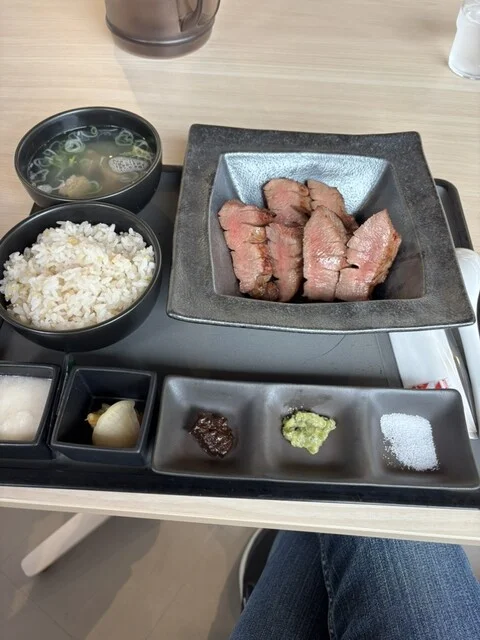 陣中 牛タンスタンド 閖上店 - 美田園（弁当）の写真