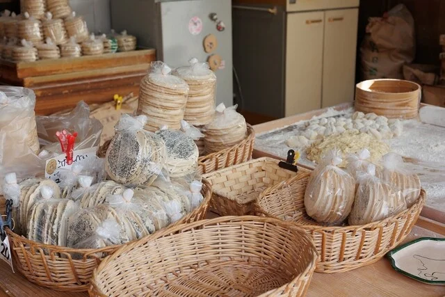 元沢煎餅店 - 本八戸（せんべい）の写真