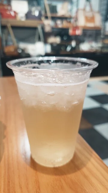 牡蠣せんべい本家 - 松島海岸（せんべい）の写真