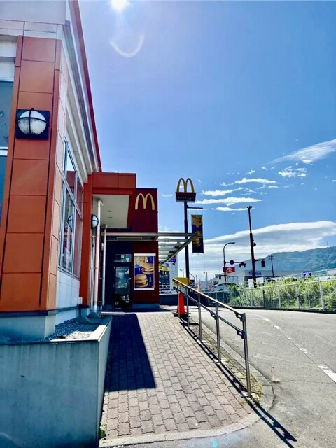 マクドナルド ４号線白石店 - 白石（ハンバーガー）の写真