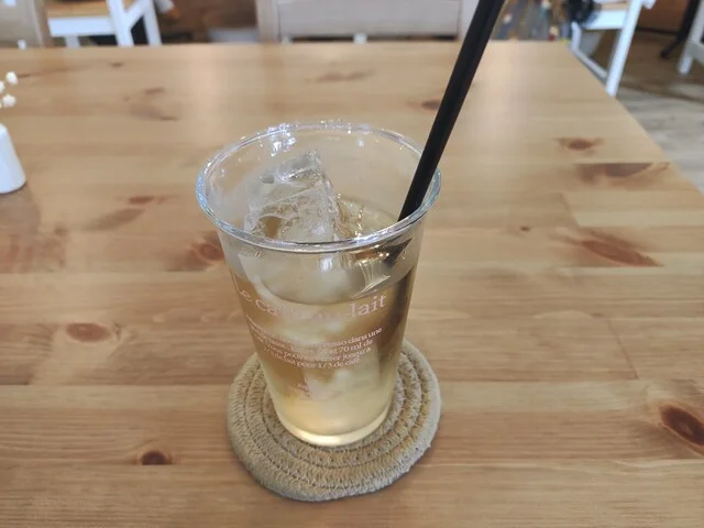 cafe and kissa sugasol（カフェアンドキッサシュガソル） - 黒松（カフェ）の写真