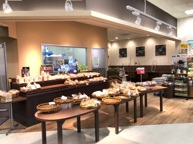 リトルモンペリエ ヨークベニマル真美沢店 - 八乙女（パン）の写真