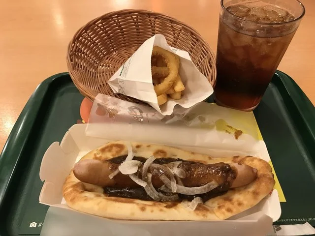 モスバーガー 弘前城東店 - 運動公園前（ハンバーガー）の写真