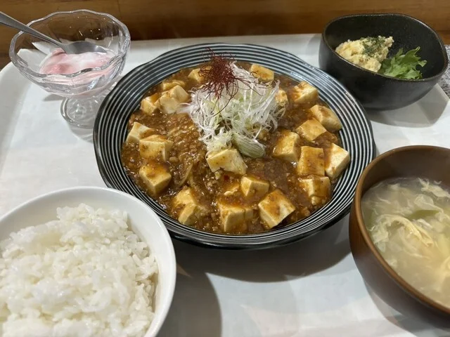 Kitchen Bull - 本八戸（食堂）の写真